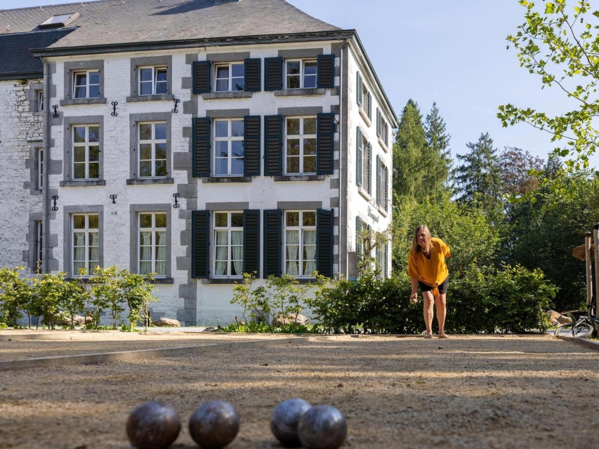 Elegant Apartment In Aywaille Near Forest Buitenkant foto